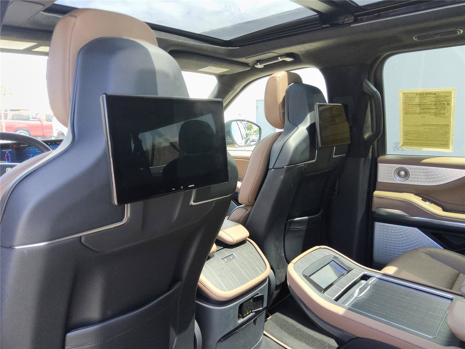 Used 2025 Lincoln Navigator L Black Label AWD/4WD image 24