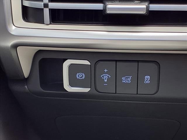 Used 2025 Hyundai Santa Fe SE image 10