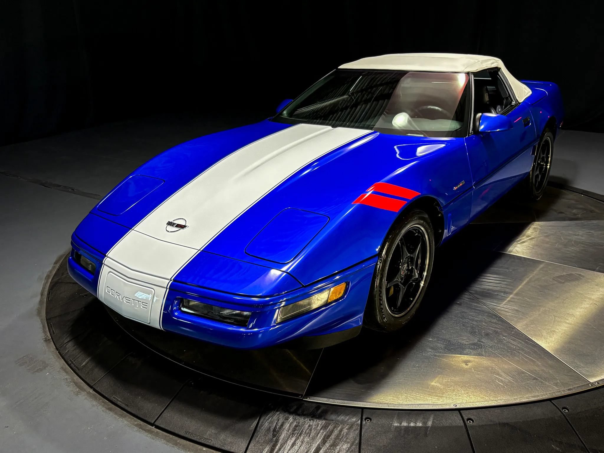 Used 1996 Chevrolet Corvette Convertible RWD image 20