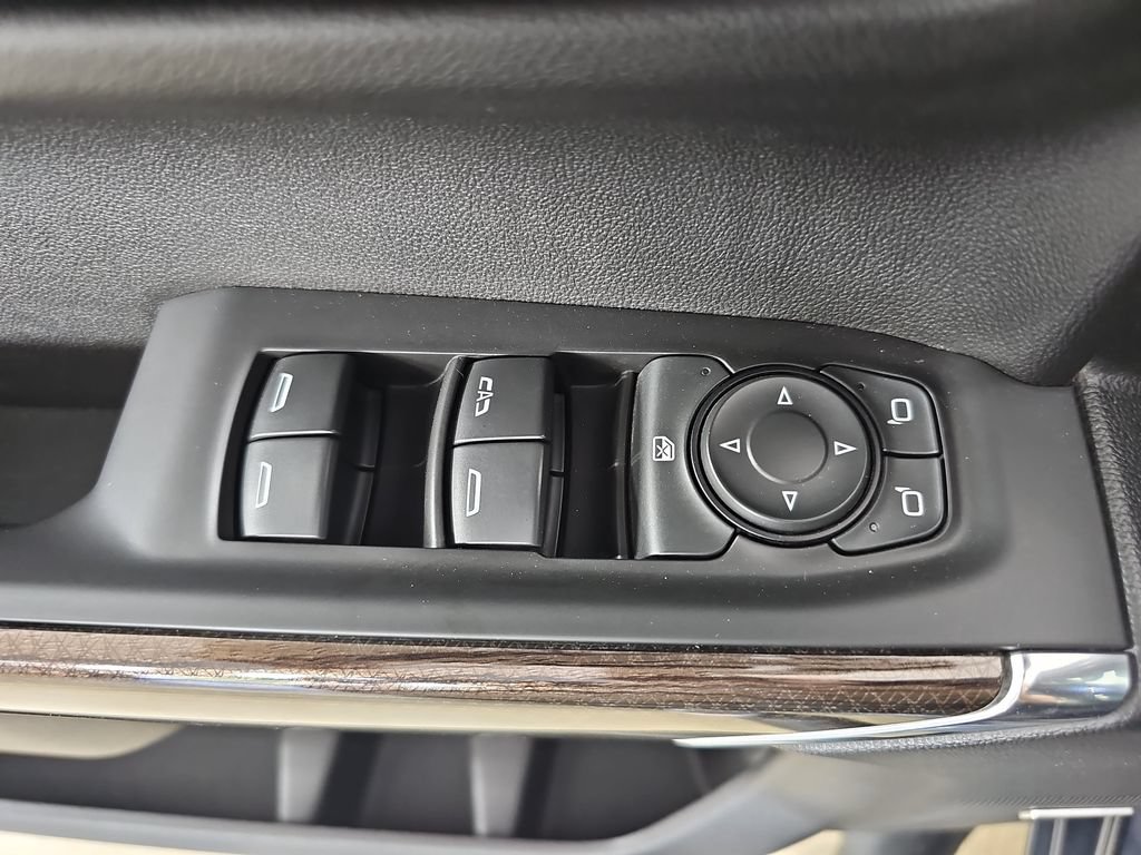 Certified 2020 Chevrolet Silverado 1500 RST AWD/4WD image 33