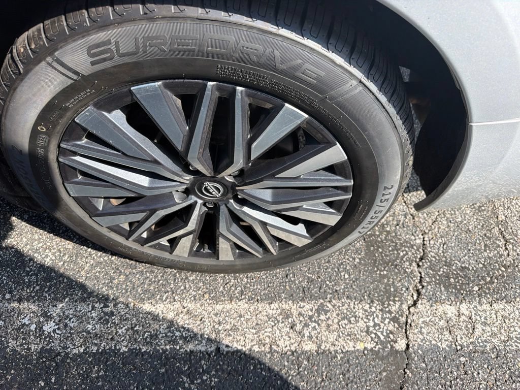 Used 2024 Nissan Altima 2.5 SV FWD image 7