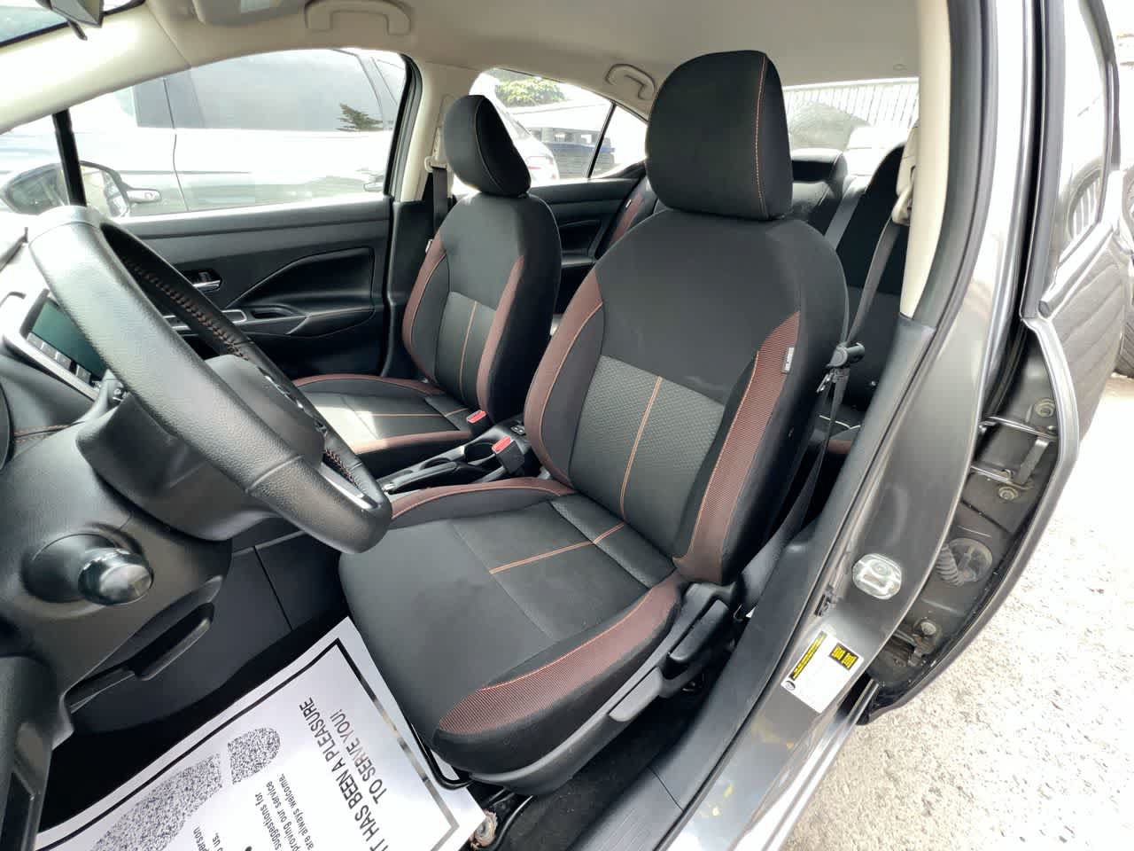 Used 2022 Nissan Versa SR w/ Convenience Package FWD image 11