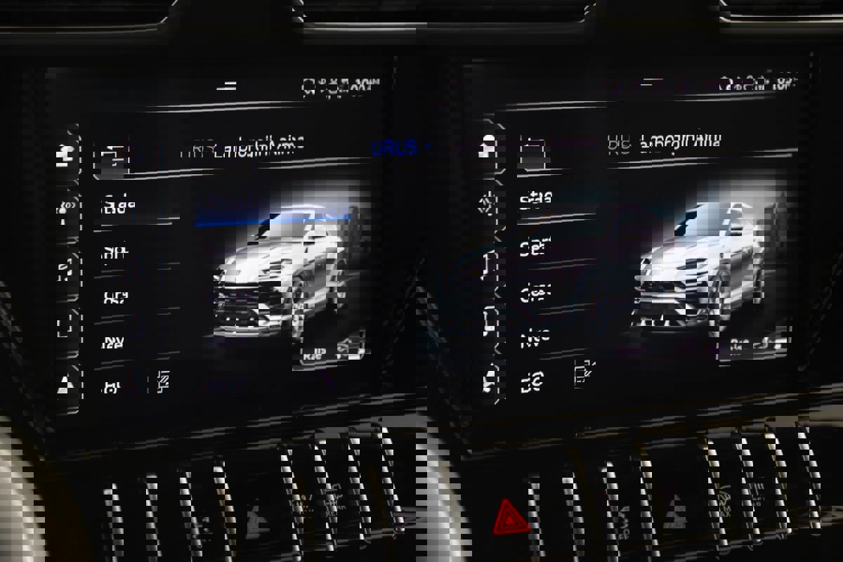 Used 2021 Lamborghini Urus image 66