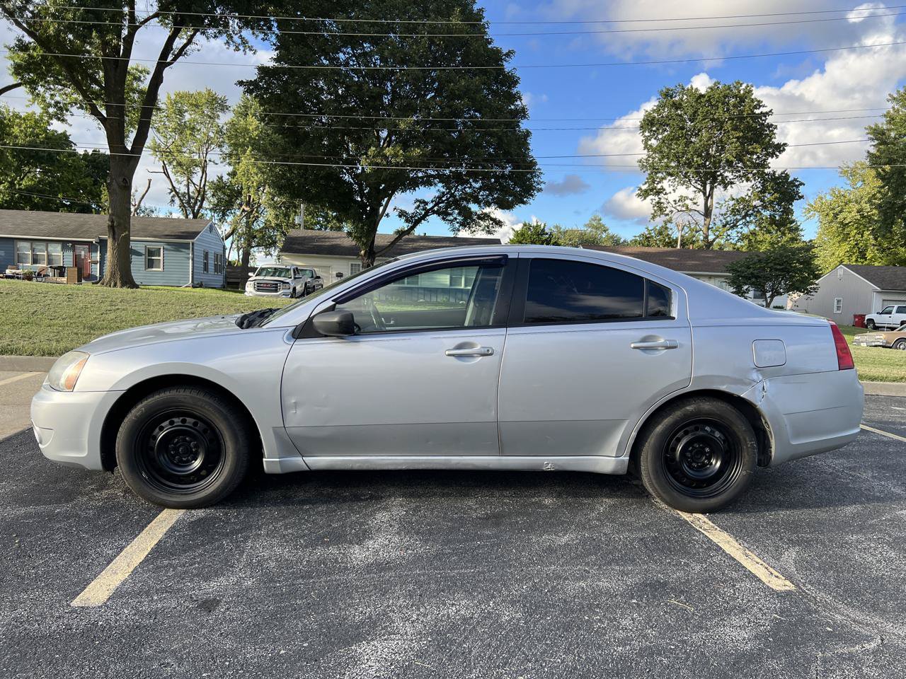 Used 2008 Mitsubishi Galant ES FWD image 2