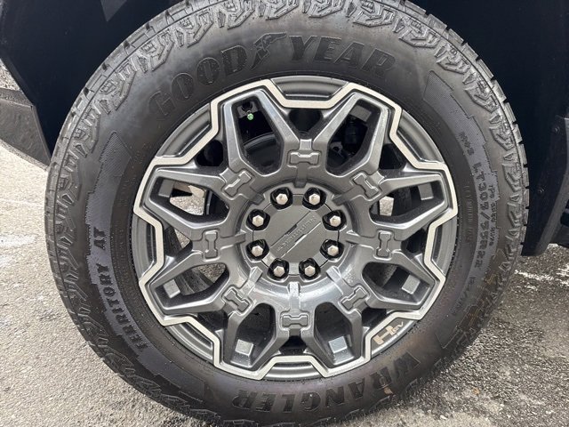 New 2025 GMC Hummer EV 2X image 12