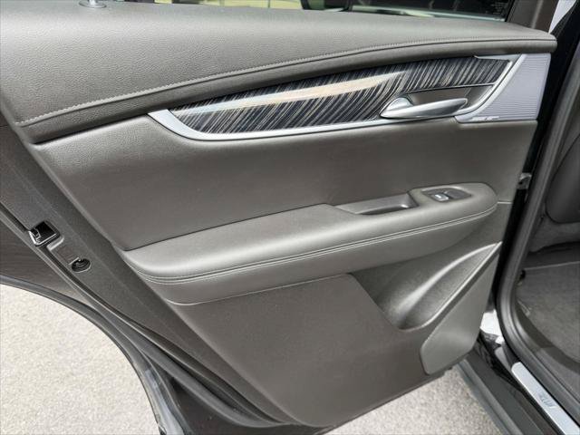 Used 2024 Cadillac XT6 Premium Luxury w/ LPO, Floor Liner Package AWD/4WD image 14