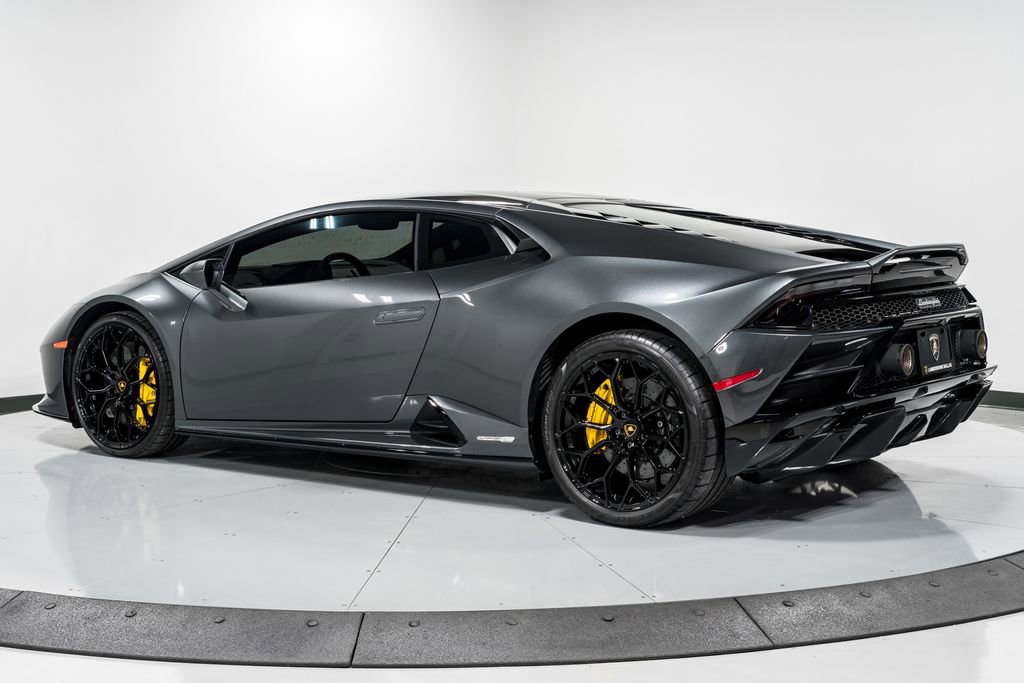 Used 2023 Lamborghini Huracan EVO image 5