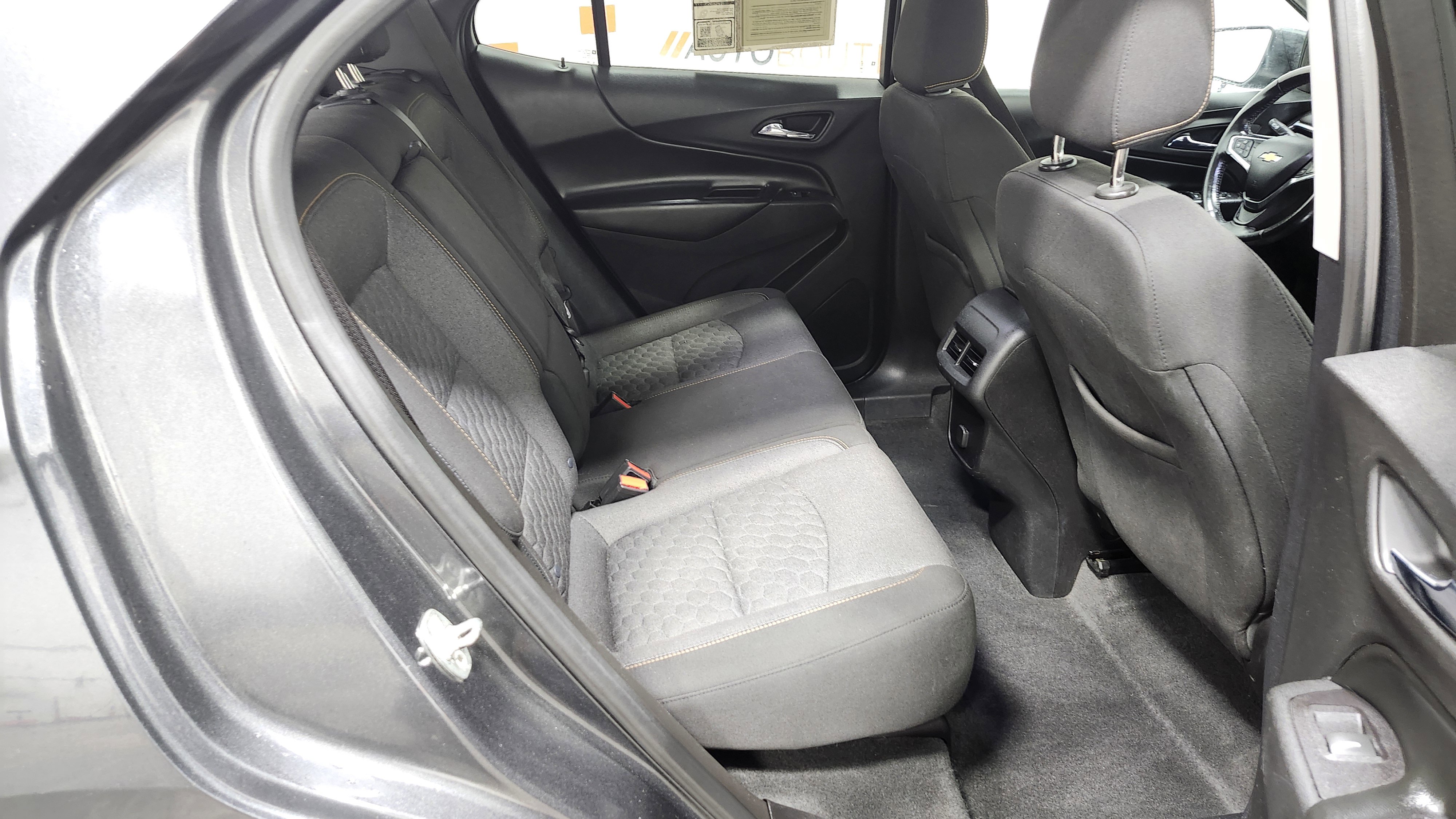 Used 2018 Chevrolet Equinox LT image 18