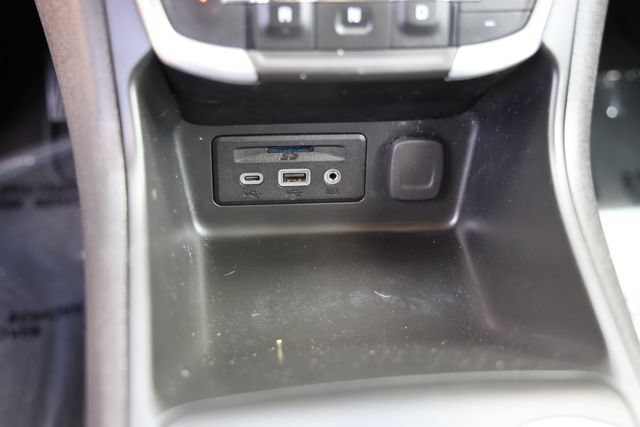 Used 2022 GMC Terrain SLT w/ LPO, Cargo Package FWD image 21