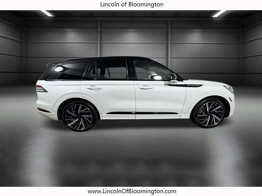 Certified 2023 Lincoln Aviator Black Label AWD/4WD image 8