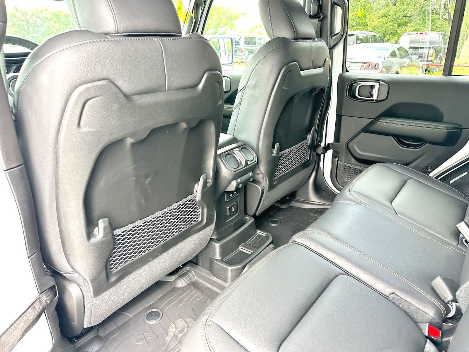 New 2026 Jeep Wrangler Unlimited Sahara AWD/4WD image 24