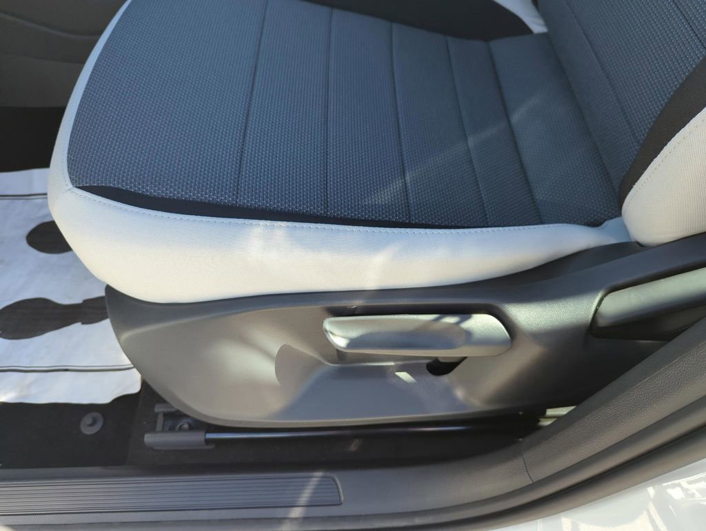 New 2026 Volkswagen Taos S FWD image 31
