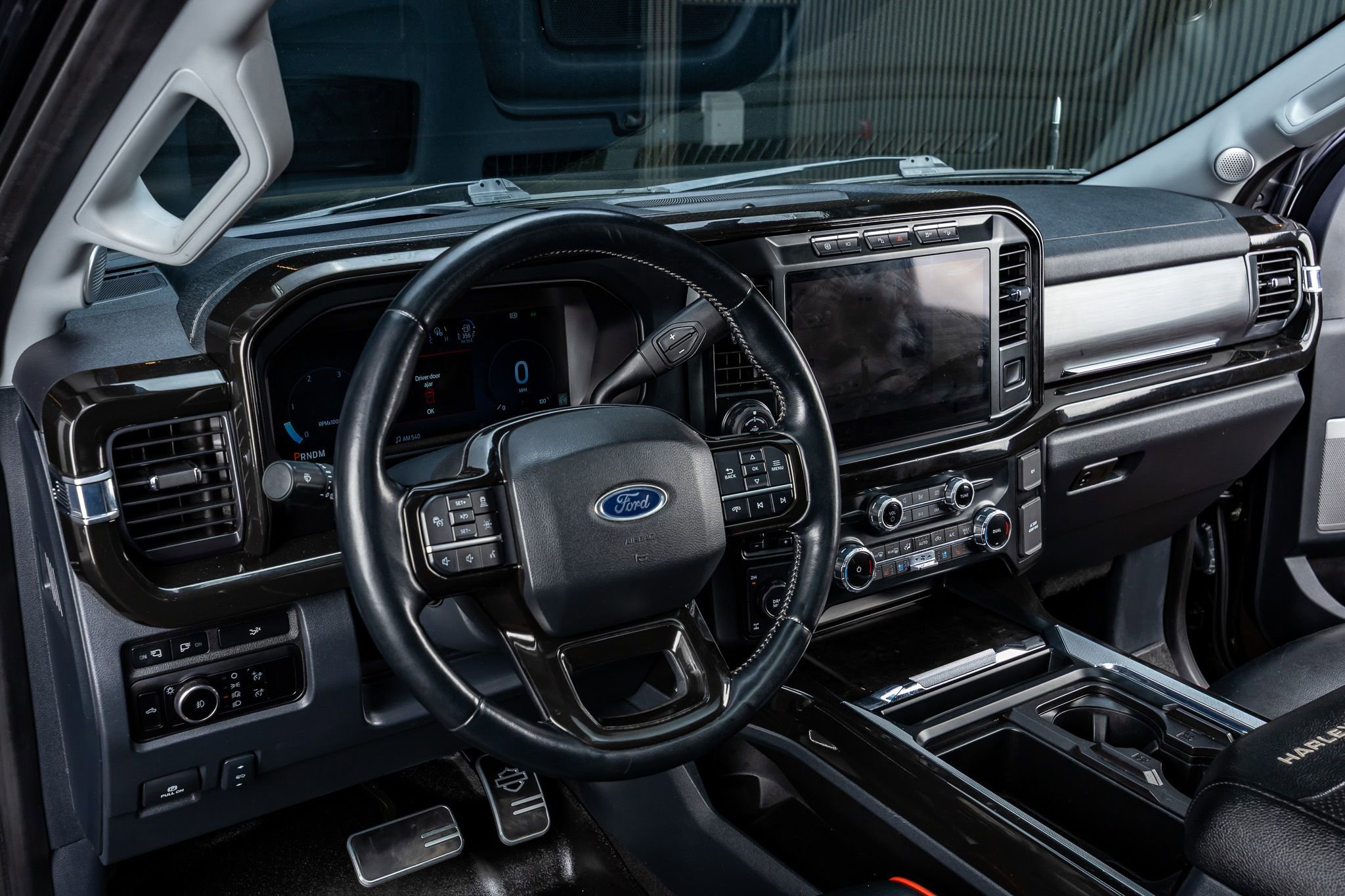 Used 2023 Ford F250 Lariat w/ Lariat Ultimate Package image 16