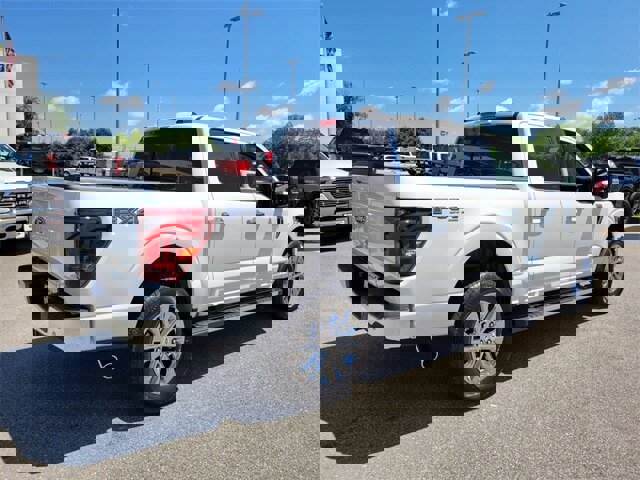 New 2025 Ford F150 Lariat w/ Equipment Group 501A Mid image 11