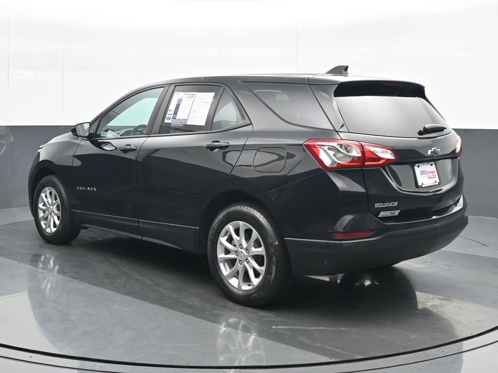 Used 2021 Chevrolet Equinox LS w/ LS Convenience Package image 4