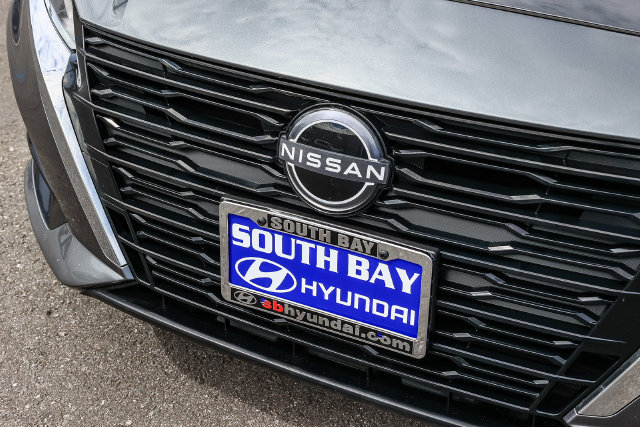 Used 2025 Nissan Altima 2.5 SV FWD image 11
