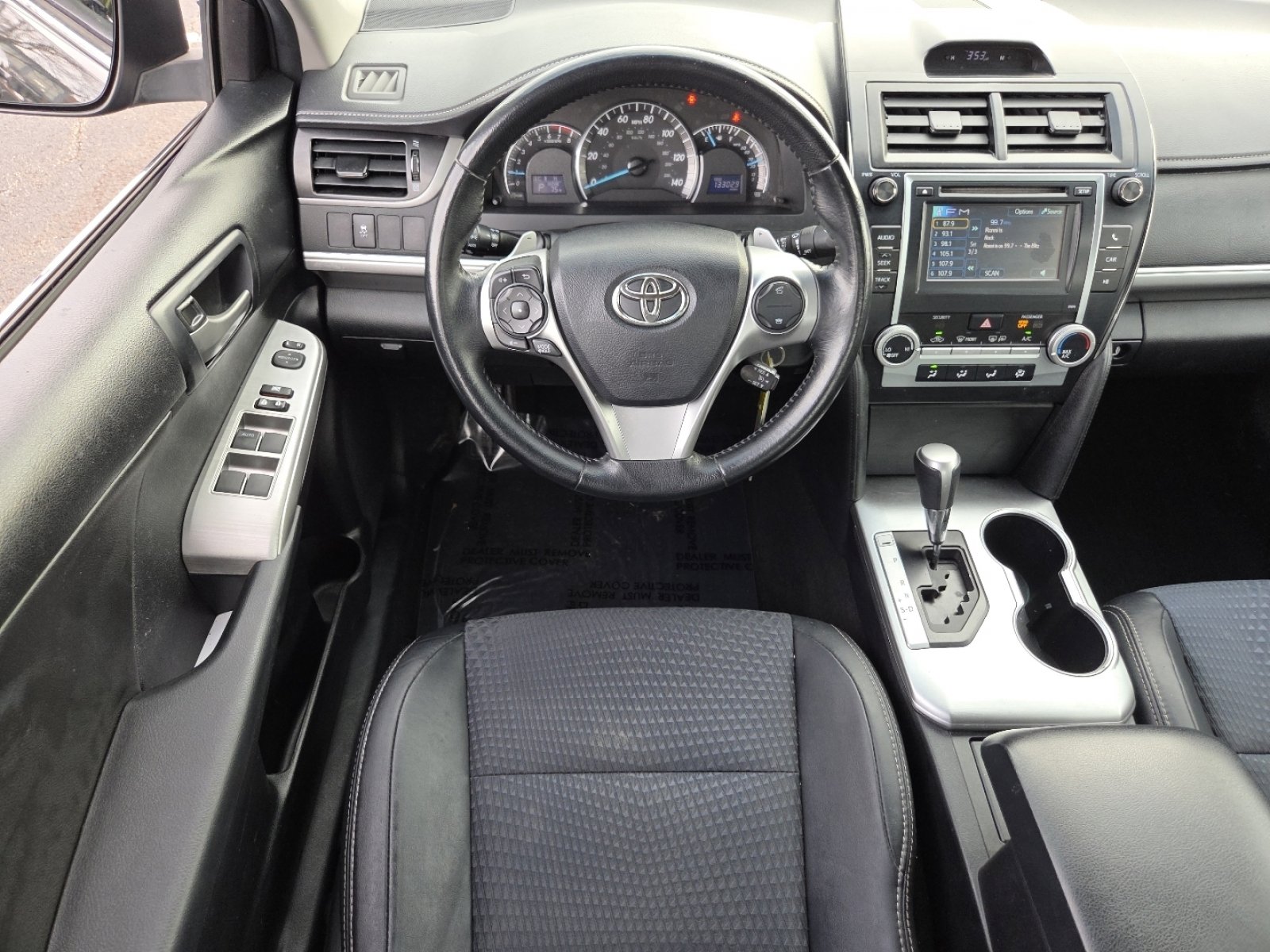 Used 2014 Toyota Camry SE image 21