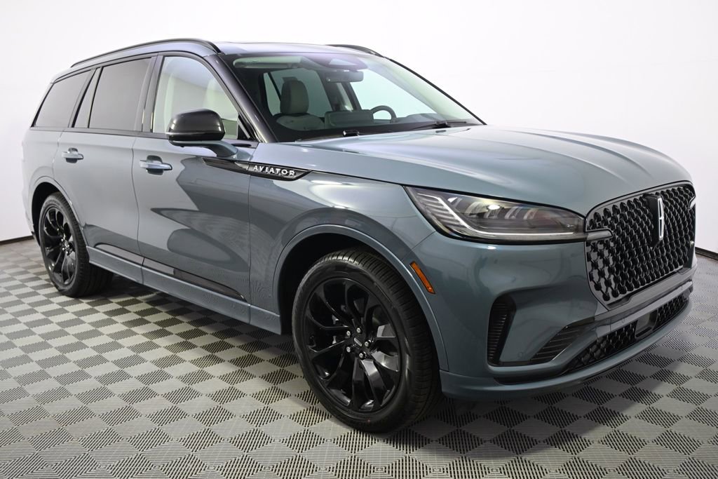 New 2026 Lincoln Aviator AWD image 8