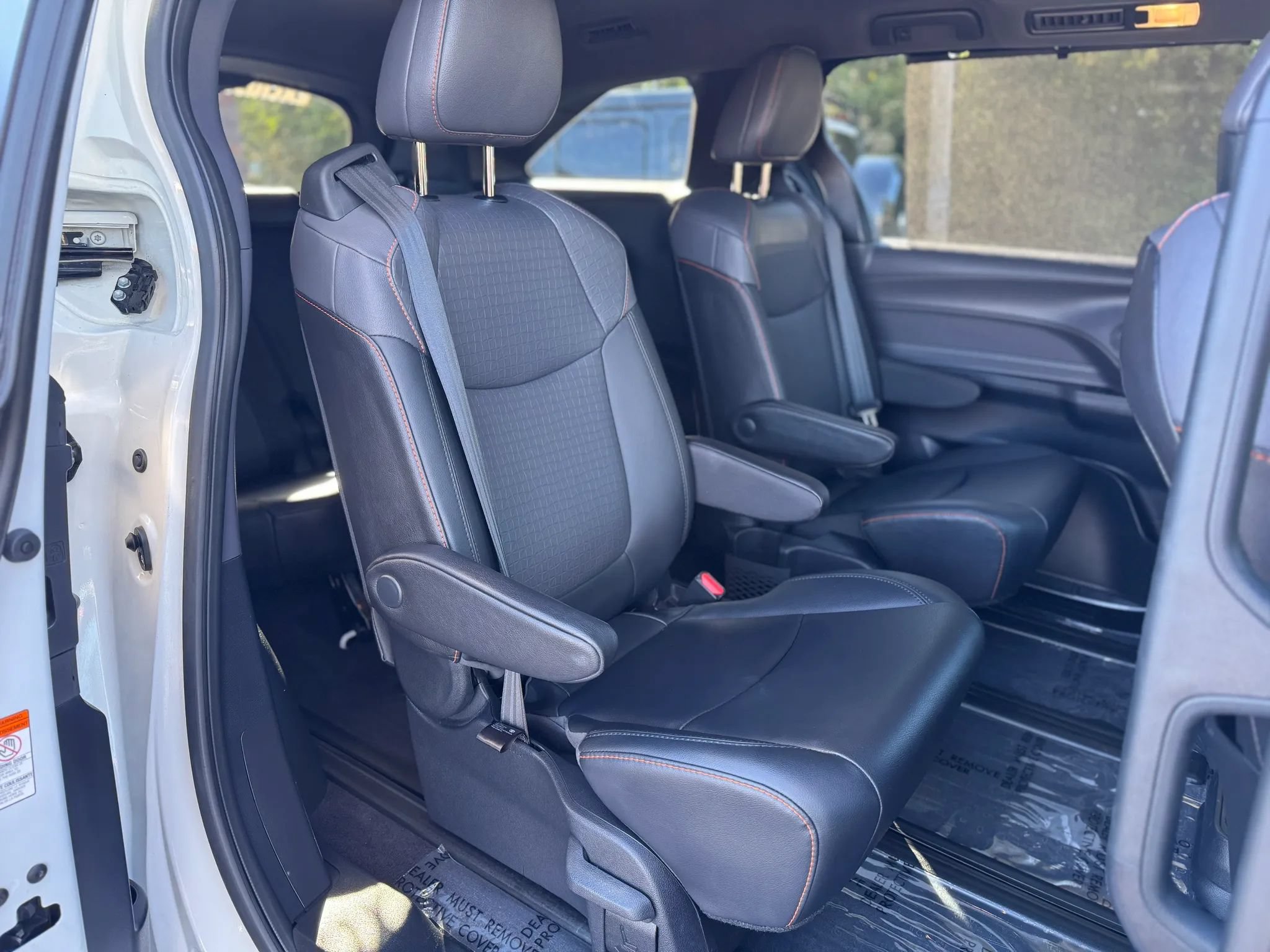 Used 2021 Toyota Sienna XSE AWD/4WD image 23