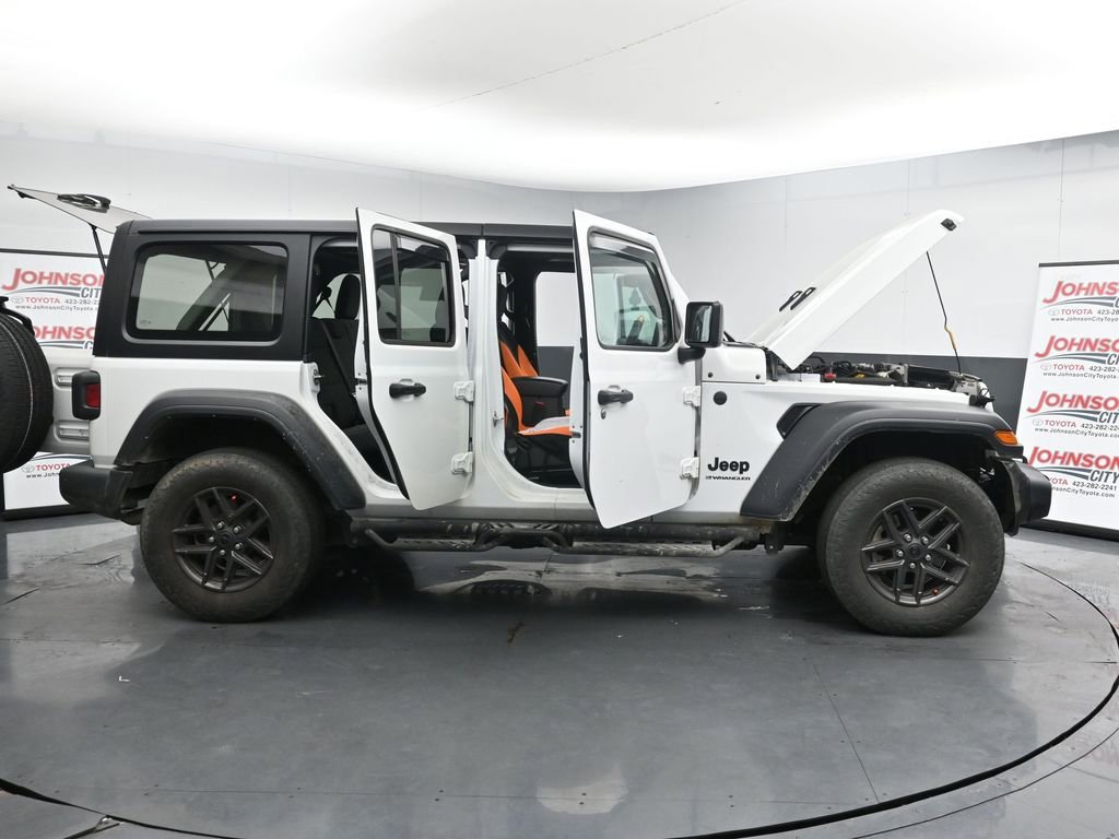 Used 2024 Jeep Wrangler Sport S image 27