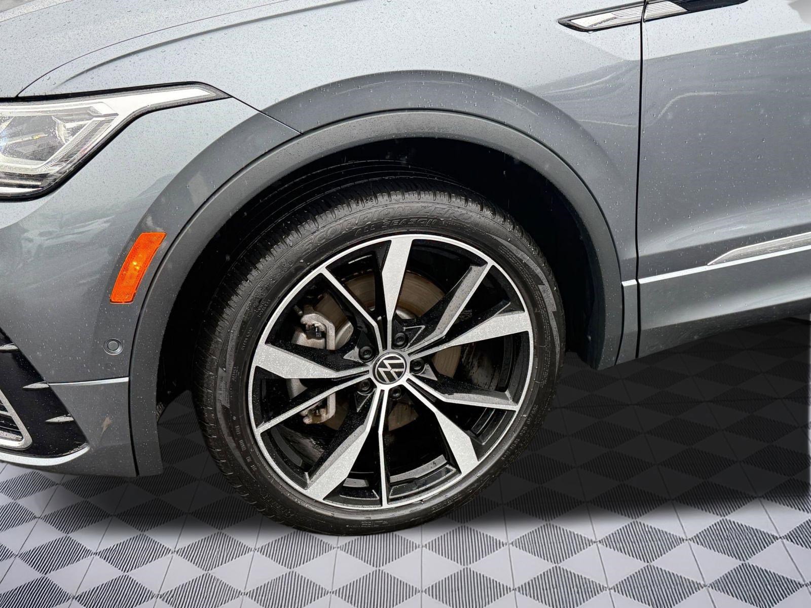 Used 2024 Volkswagen Tiguan SEL R-Line image 19
