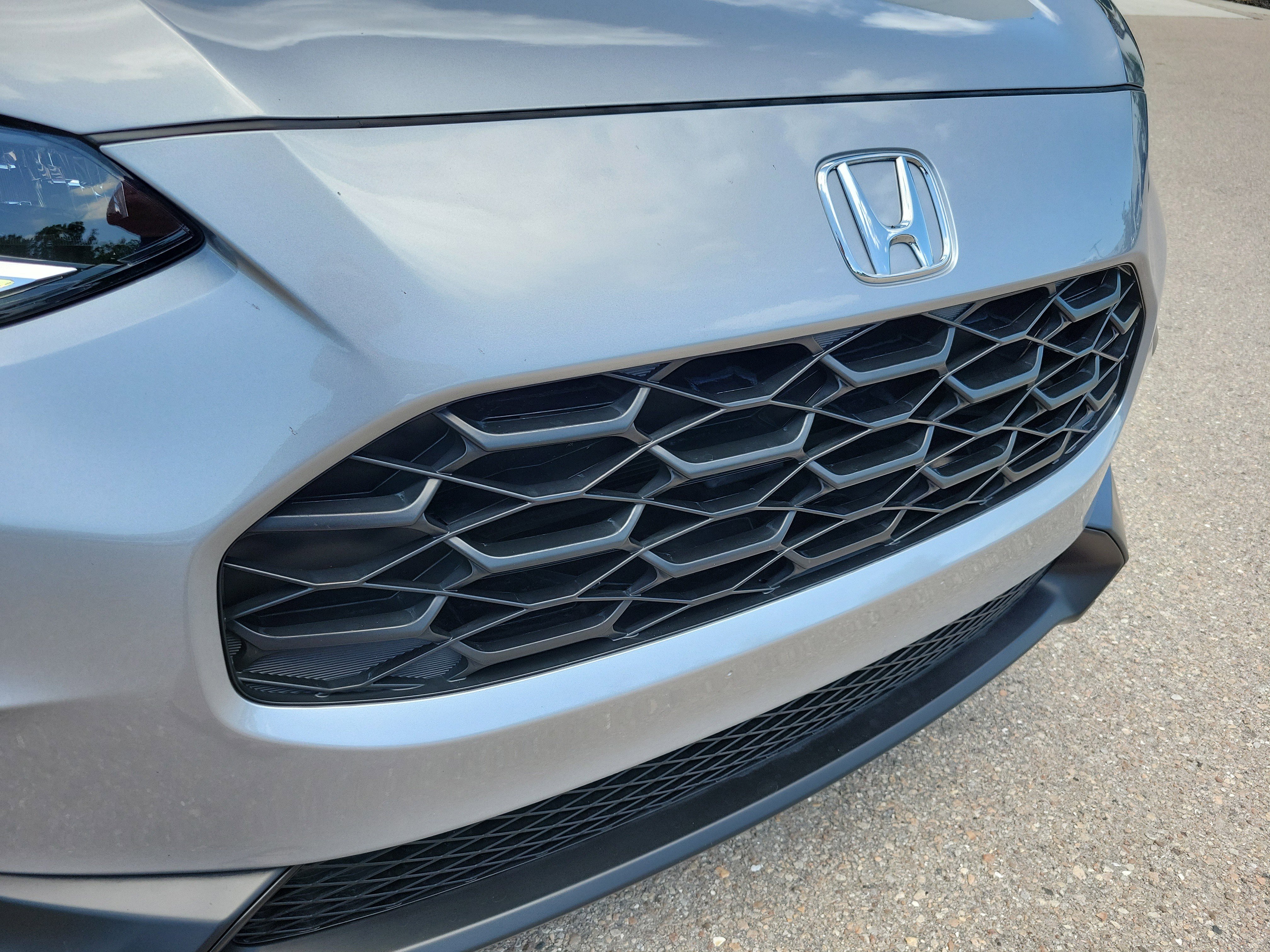 Used 2025 Honda HR-V LX image 12