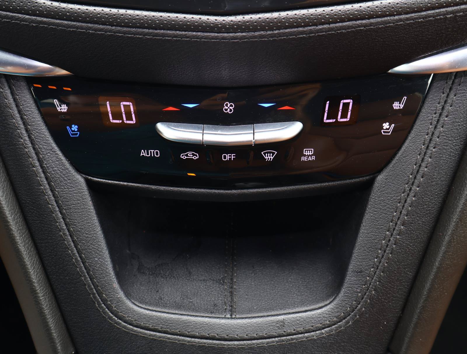 Used 2024 Cadillac XT5 Premium Luxury w/ Technology Package FWD image 25