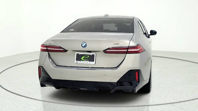 Used 2026 BMW i5 eDrive40 w/ M Sport Package RWD image 8