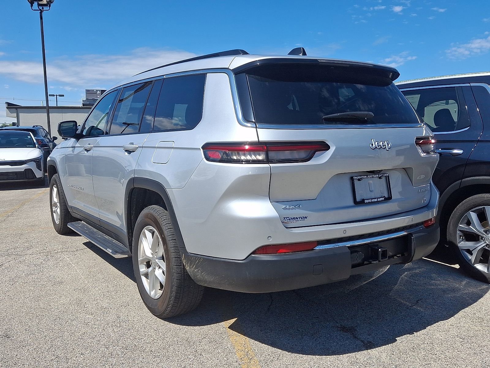 Used 2024 Jeep Grand Cherokee L Laredo w/ Luxury Tech Group I AWD/4WD image 8