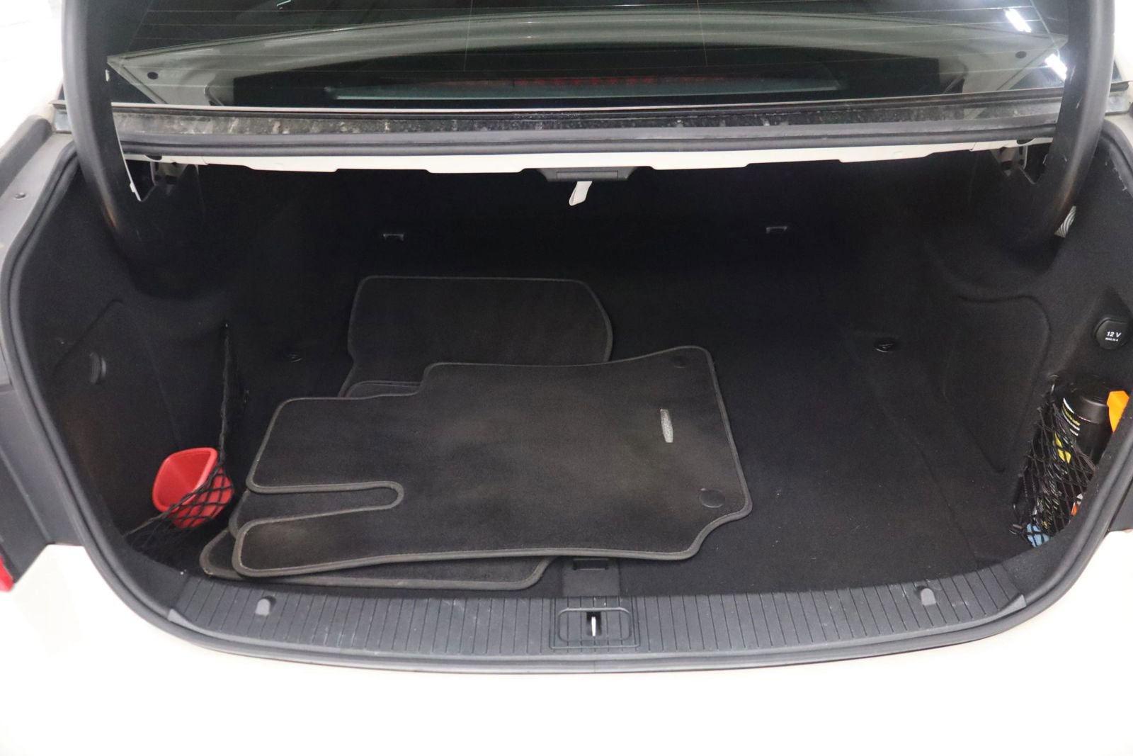 Used 2010 Mercedes-Benz E 350 E 350 4MATIC Sedan 4D image 10