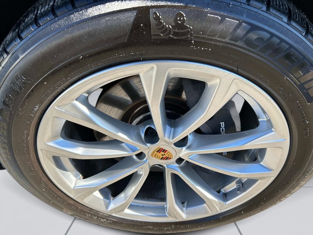 Used 2023 Porsche Macan Turbo AWD/4WD image 9
