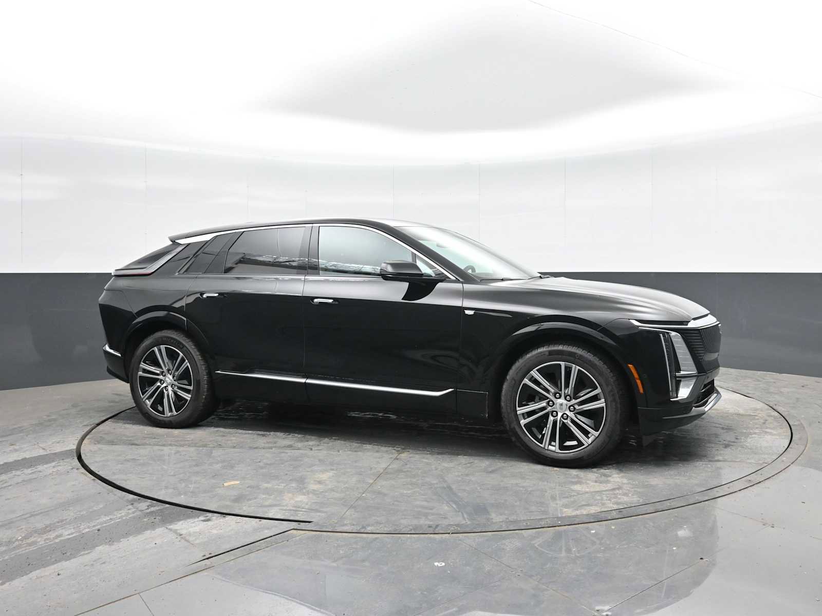 New 2025 Cadillac Lyriq Luxury image 6