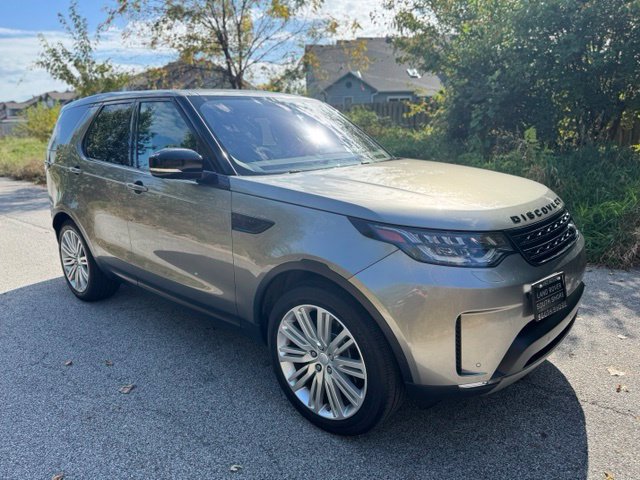 Used 2017 Land Rover Discovery First Edition AWD/4WD image 4