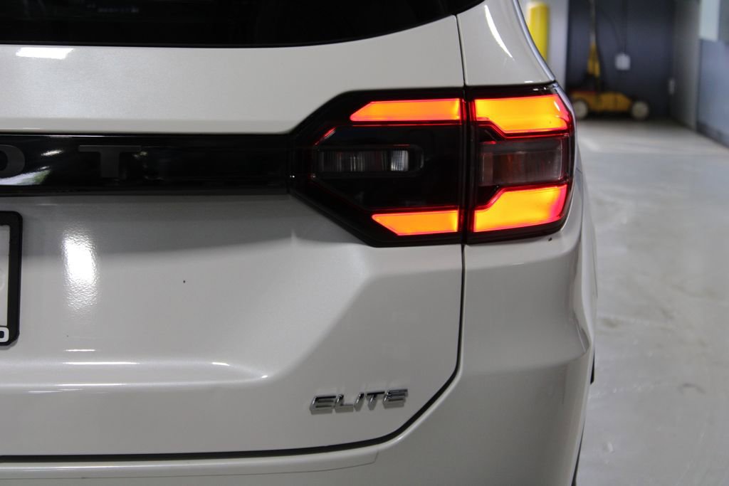 Used 2024 Honda Pilot Elite image 48