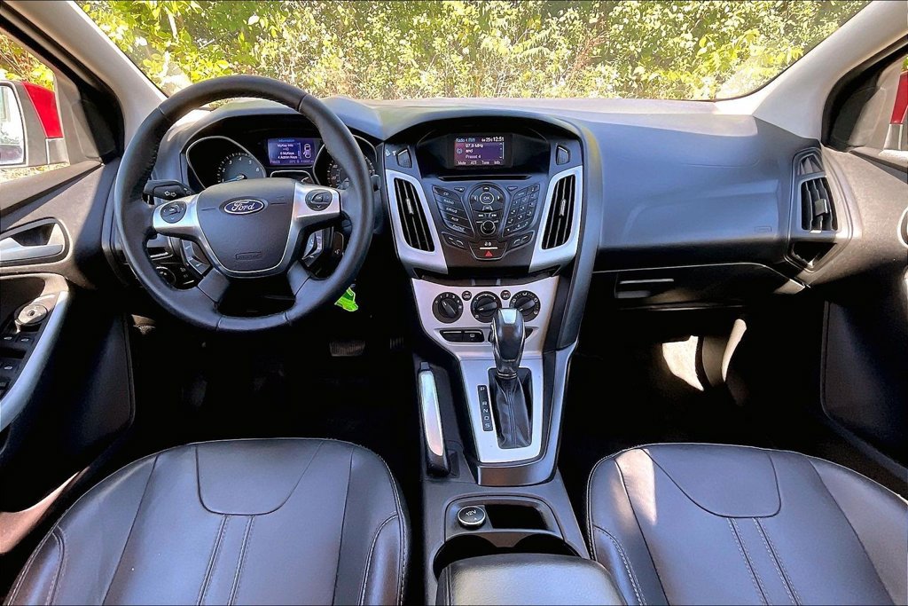 Used 2013 Ford Focus SE FWD image 15