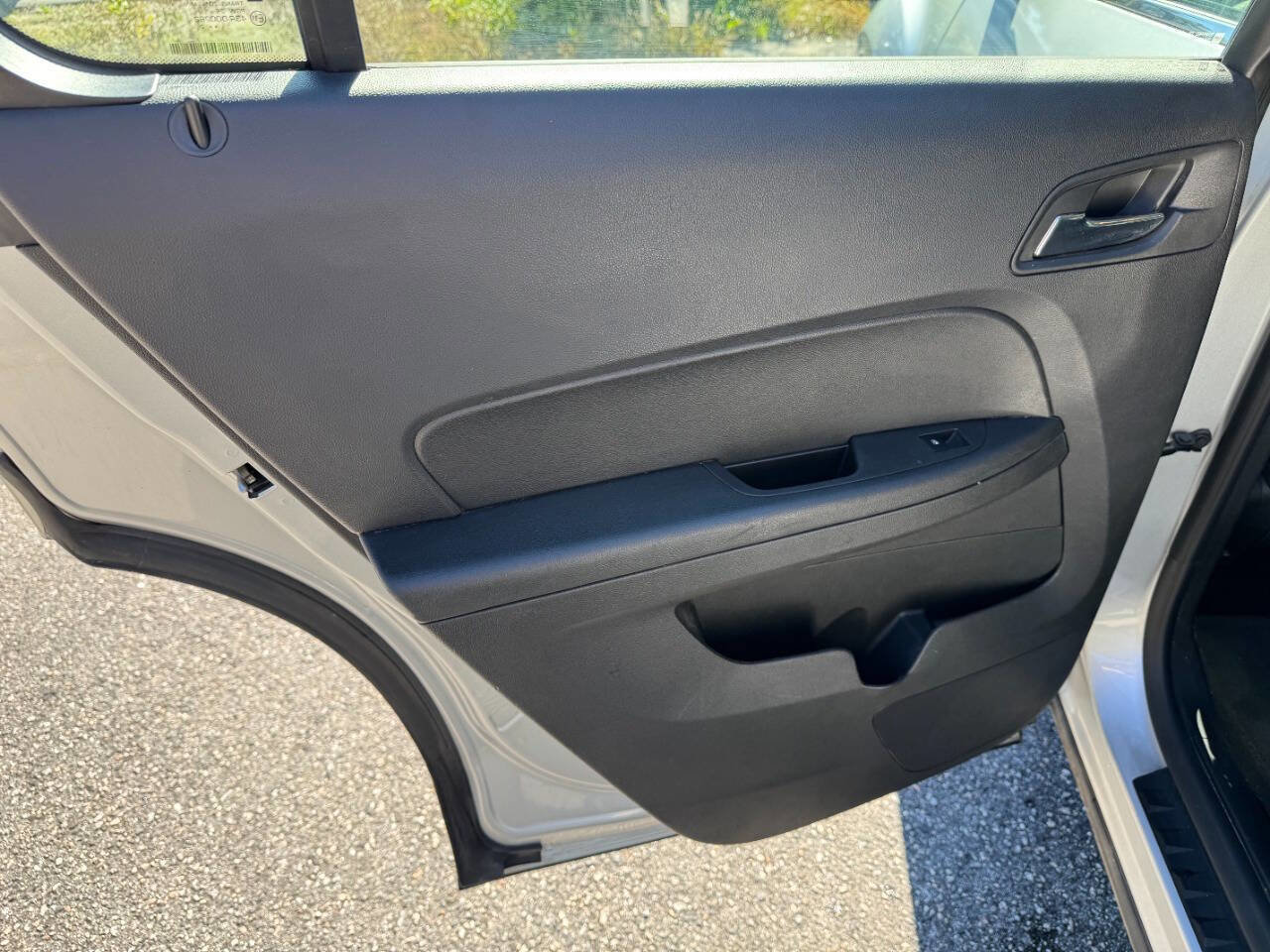 Used 2013 Chevrolet Equinox LS image 39