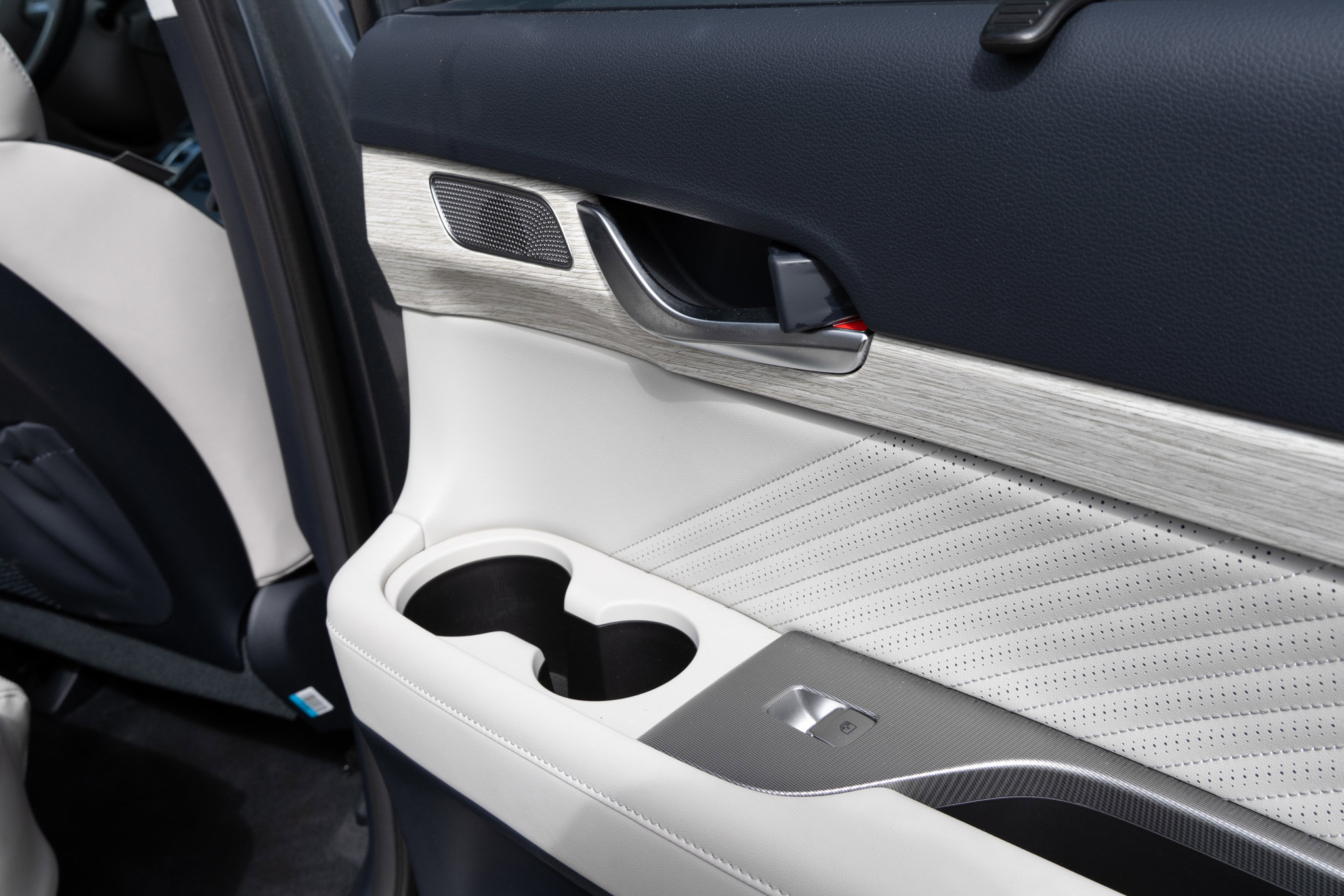 Used 2024 Hyundai Palisade Calligraphy image 18