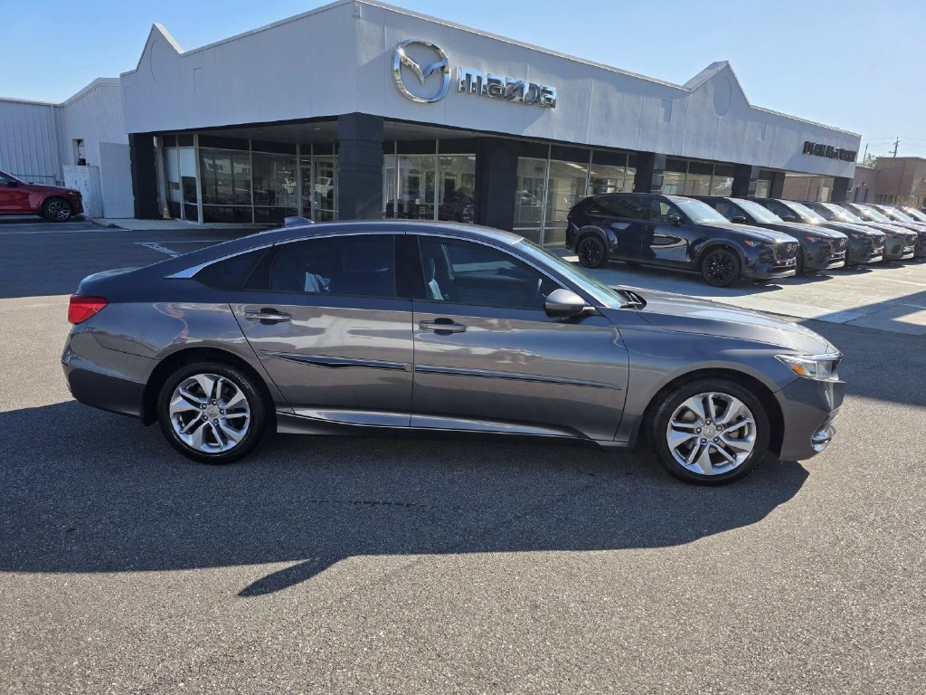 Used 2018 Honda Accord LX image 2