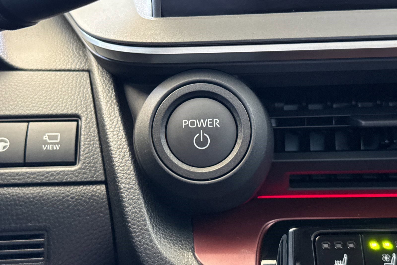 Used 2025 Toyota Prius Plug-In Hybrid w/ Limited Premium Package image 33