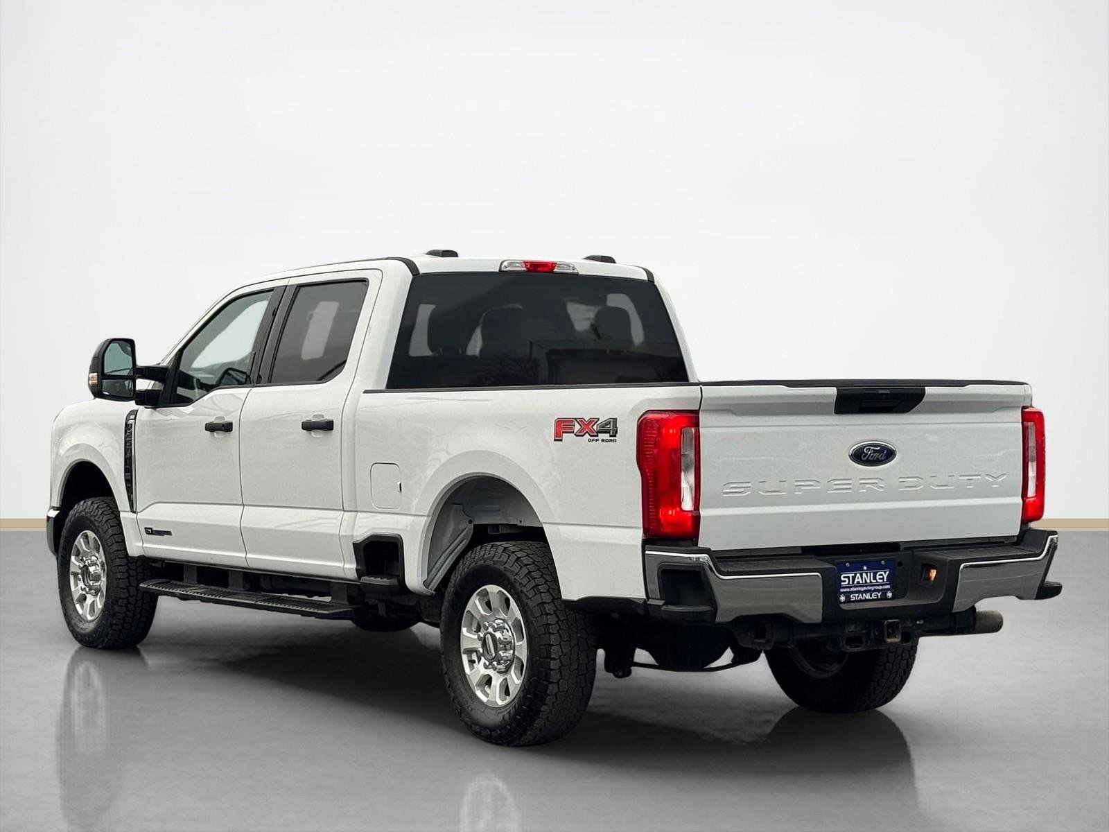Used 2024 Ford F250 XLT w/ FX4 Off-Road Package image 5