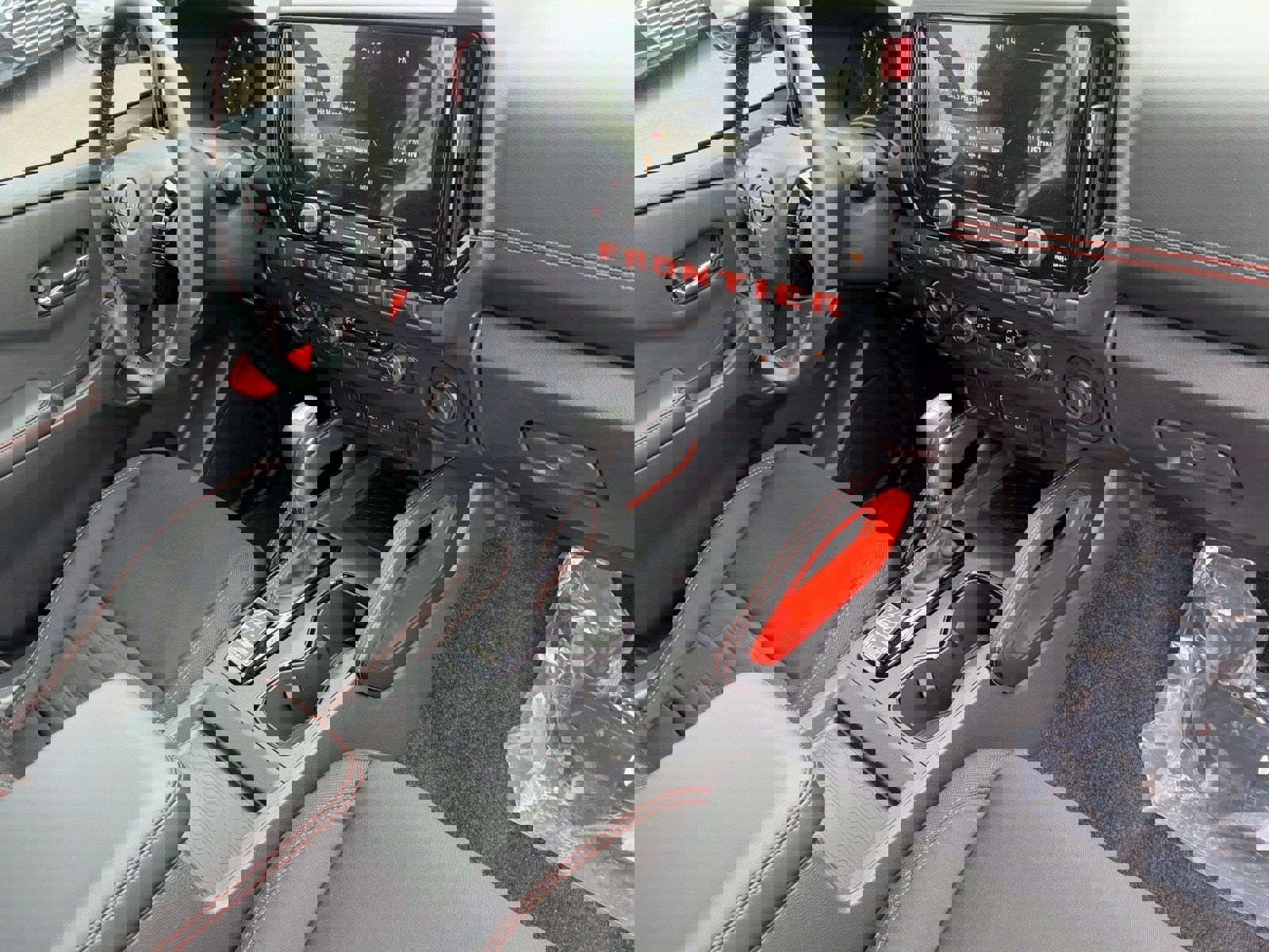 New 2025 Nissan Frontier PRO-4X image 12