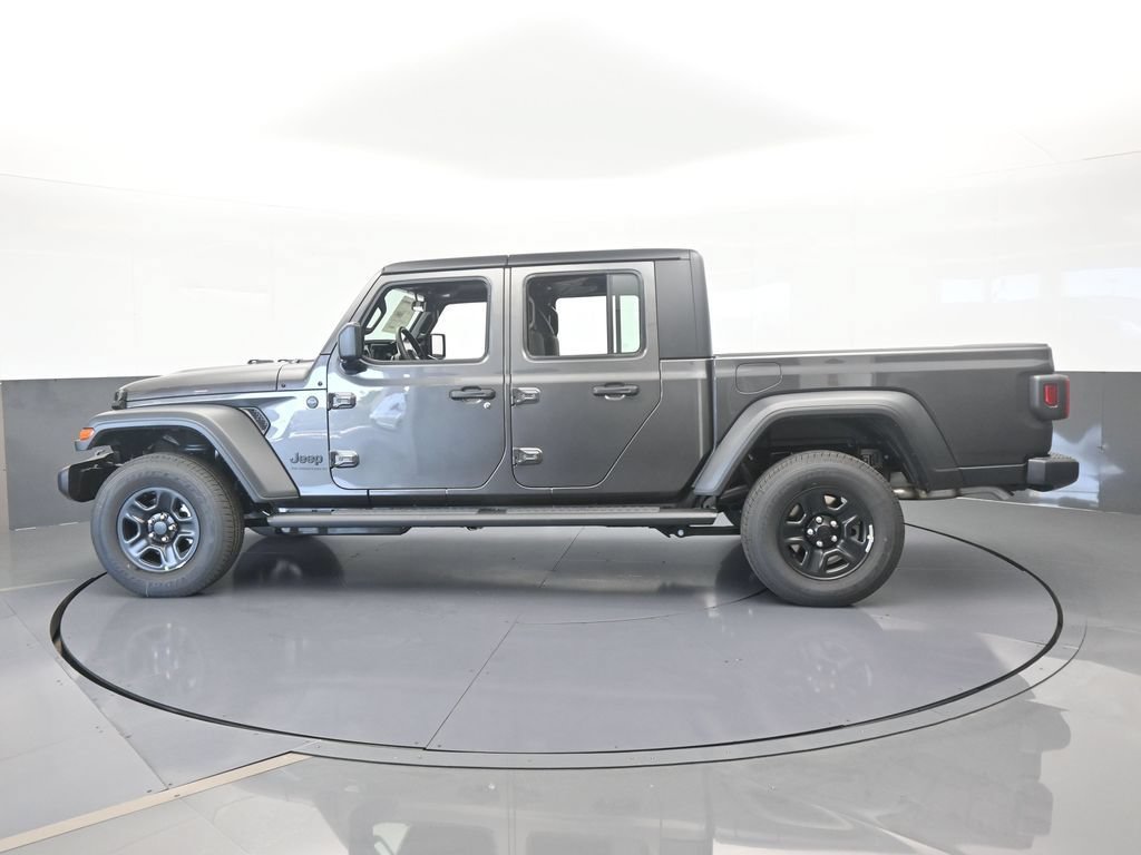 New 2026 Jeep Gladiator Sport AWD/4WD image 3