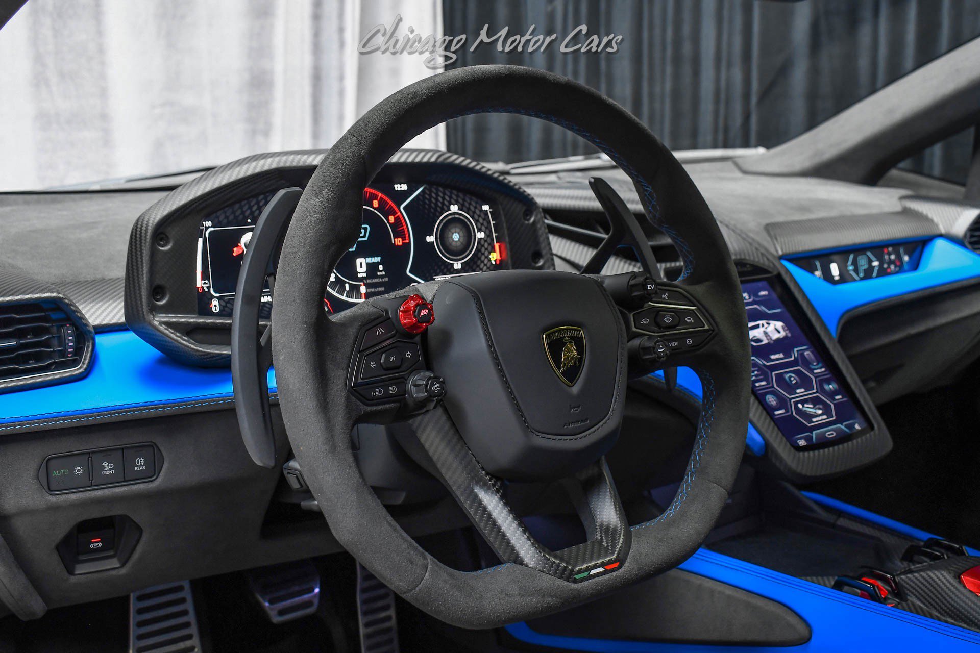 Used 2025 Lamborghini Revuelto image 9