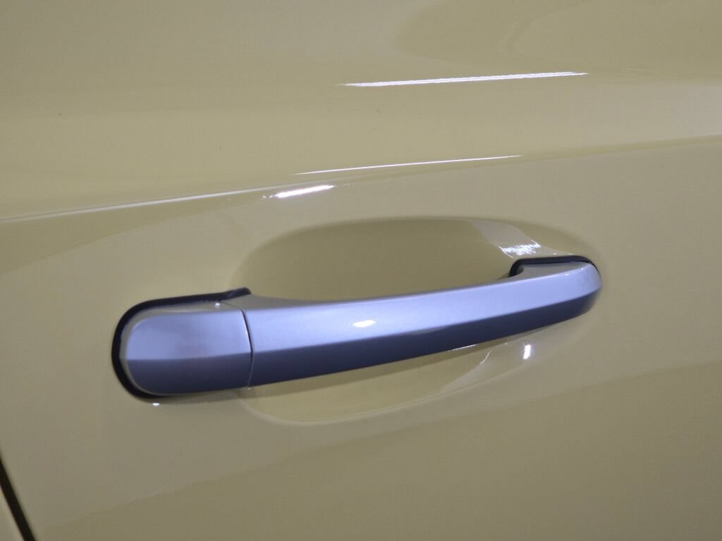 Used 2005 Chrysler Crossfire Limited RWD image 44