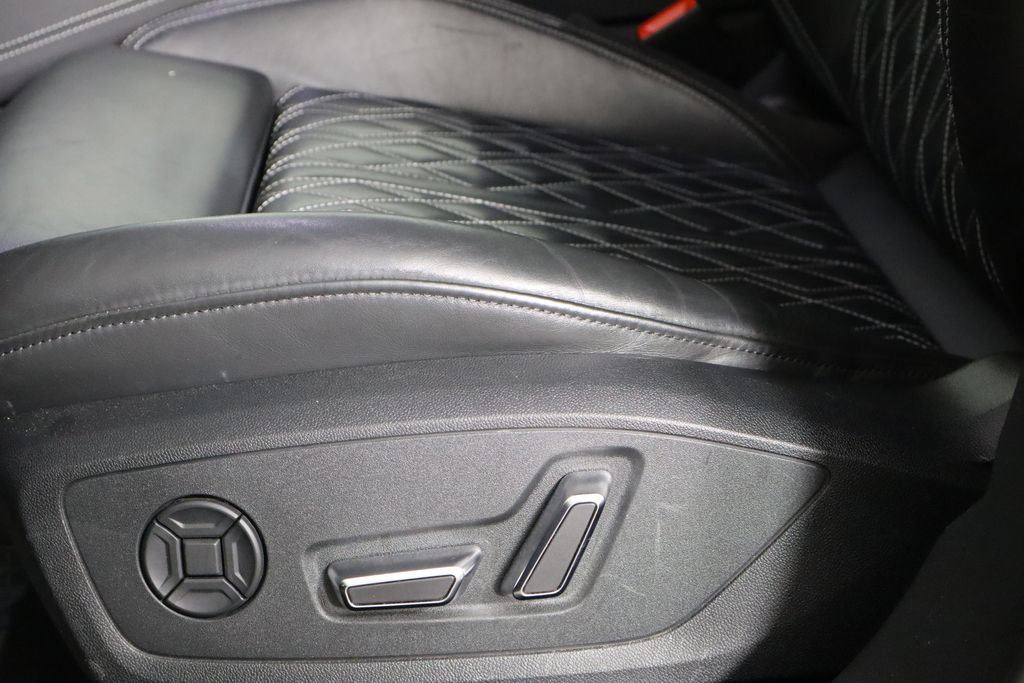 Used 2020 Audi S6 Premium Plus w/ Black Optic Package AWD/4WD image 24