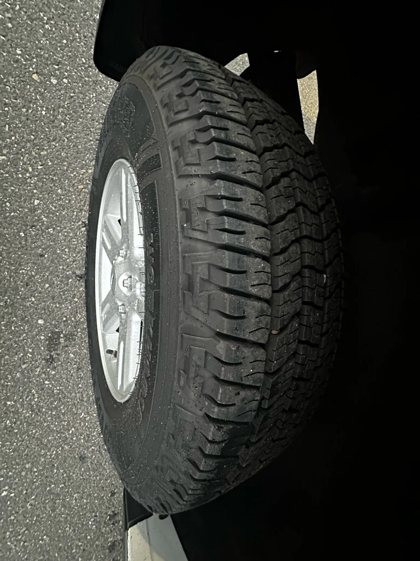 Used 2011 Ford Escape 4WD Hybrid image 24