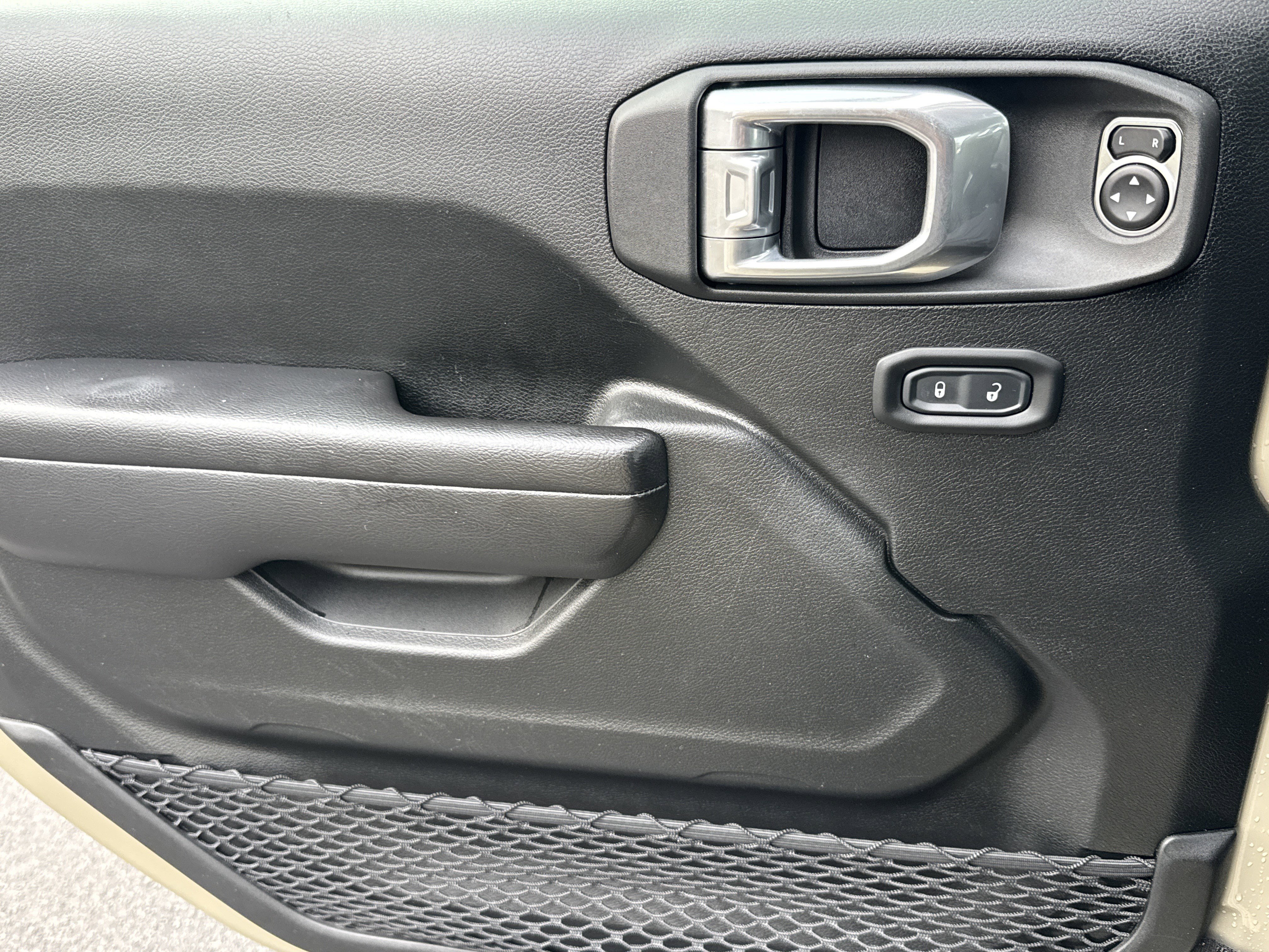 Used 2020 Jeep Gladiator Mojave image 14