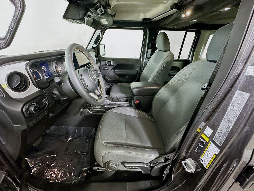 Used 2024 Jeep Wrangler Sport S image 15