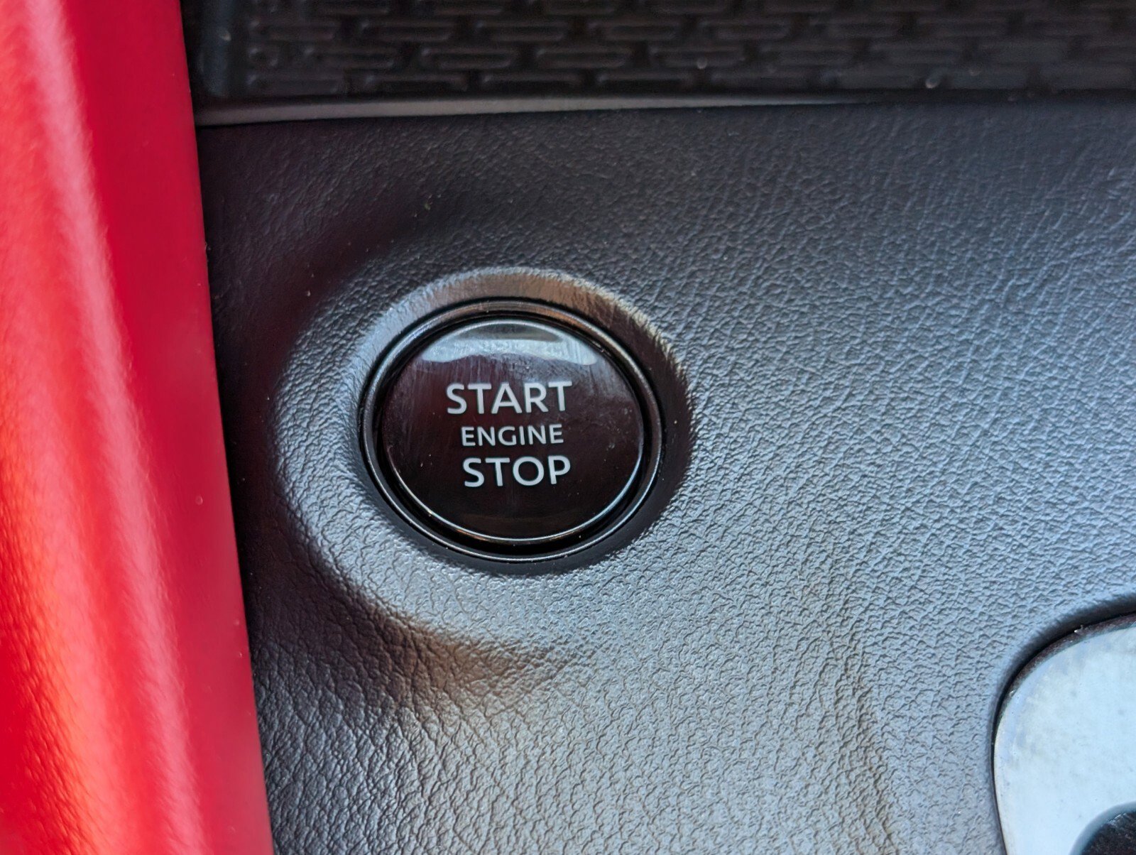 Certified 2024 Nissan Z Performance w/ Floor Mat Package image 28