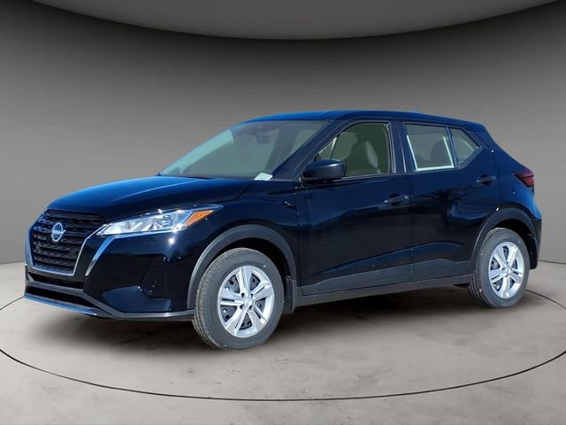 New 2025 Nissan Kicks Play S